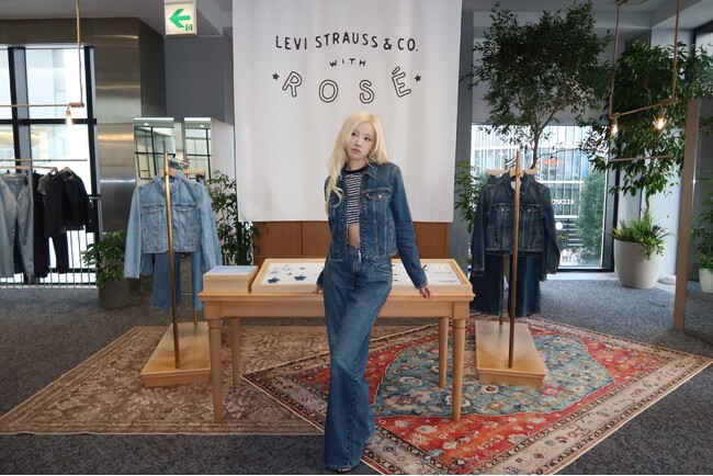 Levi’s(R)︎ とROSEが 、“The Original Girl”を投影した自分らしくパーソナライズできるコレクションを発表