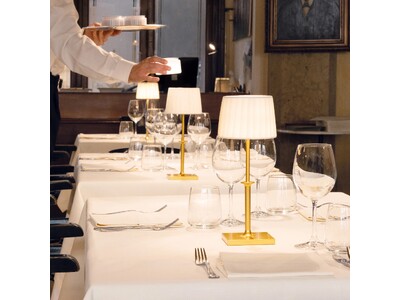 花・ブライダル・ホテル業界で急伸　UNO DESIGNがUYUNI LIGHTINGとZAFFERANOの展示を発表