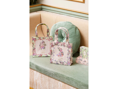 【LADUREE × Cath Kidston】マカロン発祥の老舗パティスリー「LADUREE（ラデュレ）」とコラボレート。ブックバッグなど4月3日（金）より予約販売開始！