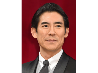 この男、役者バカ？ それとも、バカ役者？ クセ者俳優・高嶋政伸の初エッセイ集『おつむの良い子は長居しない...