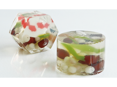 清流に泳ぐ金魚と鮎を錦玉で表現 あづみの胡蝶庵から夏の芸術菓子「あづみの錦玉」が7月19日(土)より数量...
