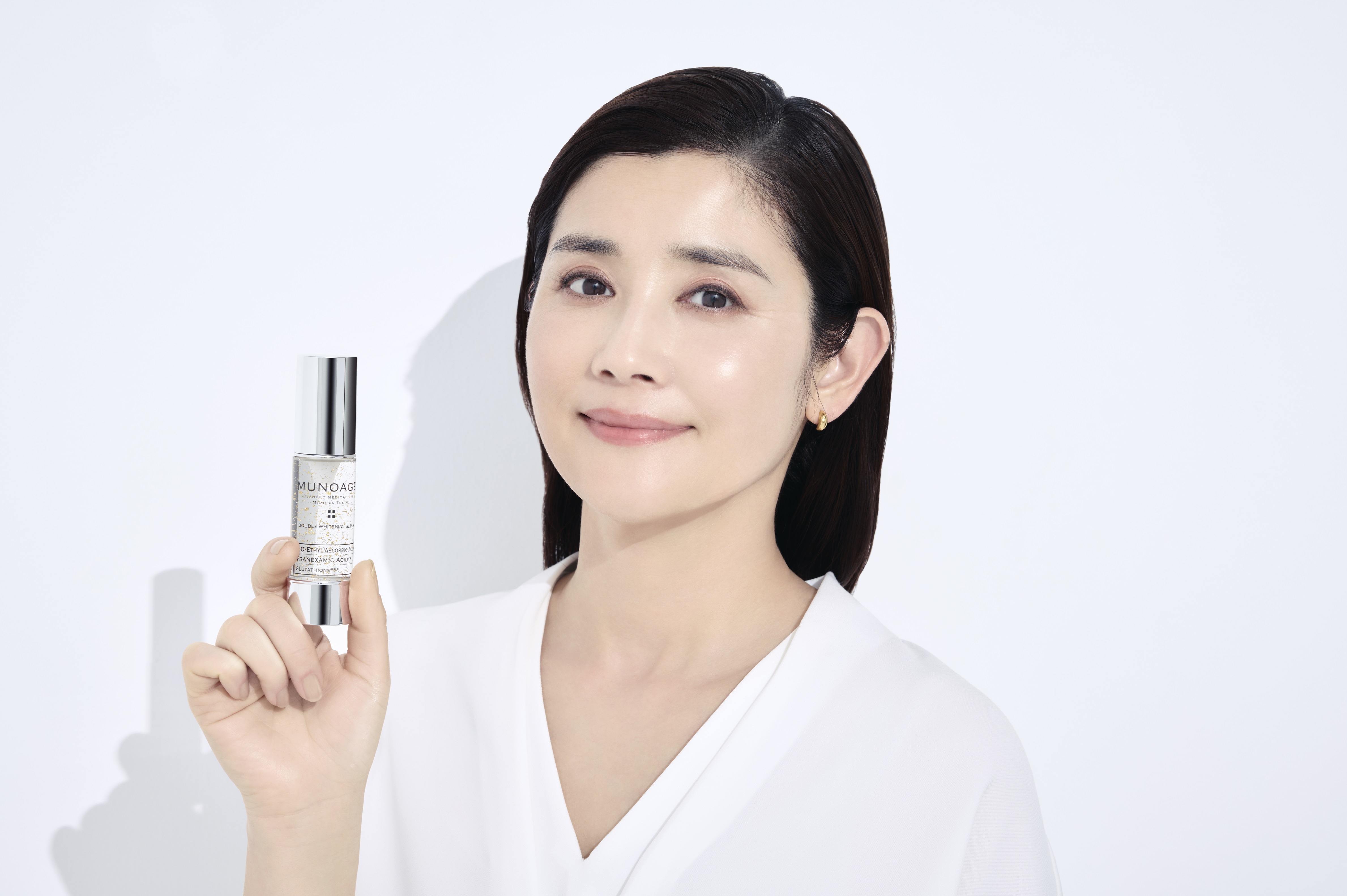 シミを生ませない。「白の衝撃」再生医療※1発想のドクターズコスメ「MUNOAGE」からW美白有効成分※2配合の導入美白※2美容液「ミューノアージュ ダブルホワイトニングセラム」2025年7月1日新発売