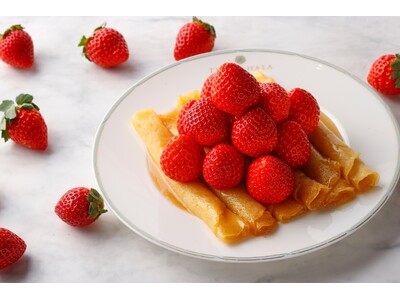 【ザ・カハラ・ホテル＆リゾート 横浜】いちご14粒が彩る、冬の限定メニュー「ストロベリー・オン・ザ・シンパンケーキ」