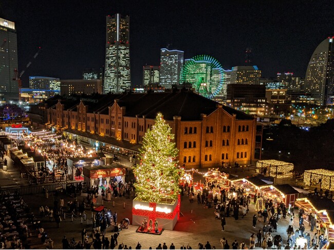 【ザ・カハラ・ホテル&リゾート 横浜】フェスティブシーズンの横浜の華やぎを巡る旅へ「『Christmas Market in 横浜赤レンガ倉庫』優先入場ペアチケット(プレミアムマグカップ付)ステイ」