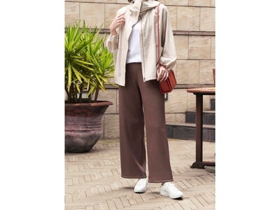 暑秋、涼秋の旅をどちらも快適に。1本2役のリバーシブルパンツ「つんぱびた」をストレッチパンツ専門店ビース...