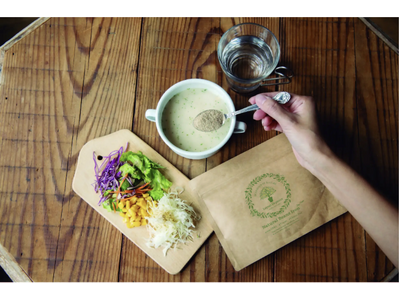 �y�����̓S���ӎ����������{�z���o�̂��鑽���̏������g������S�s���h�ɋC�Â���