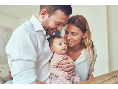 改正育児・介護休業法の施行に伴い、育休に対する意識調査を実施　“未来のパパ”の約半数が1ヶ月以上の育休取得を希望するも、実際には約8割が1週間以下の短期間という現実