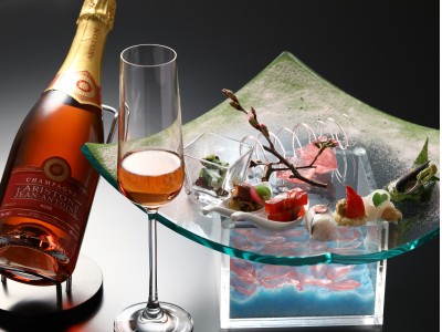 お財布を気にせず楽しめる!お飲み物も宿泊代に含んだオールインクルーシブで温泉と懐石料理をご堪能