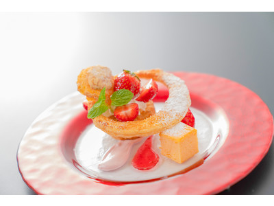【ホテル瑞鳳】 秋保温泉で開催される「森の温泉スイーツ」にホテル瑞鳳が今年も参加。厳選素材を使用した限定メニュー「仙台苺のパイシューとチーズケーキ」で贅沢な時間を。