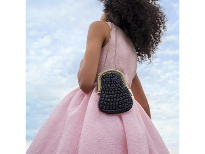 フルラ　90年代のアーカイブにインスパイアされたミニバッグとクラッチ「FURLA ESSENTIAL」を発売