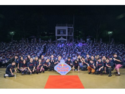 ＜イベントレポート＞ お笑い好きに翼をさずける。レッドブルの漫才ライブ「Red Bull サンパチ」過去...