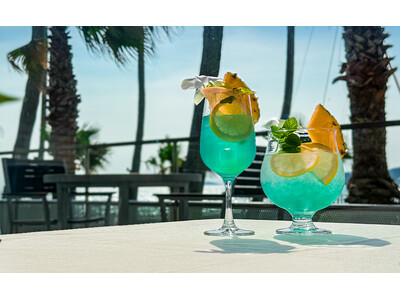 真夏の海辺を満喫!夏空と海をイメージした夏季限定ドリンクが7/11よりオーシャンビューレストランで販売開...