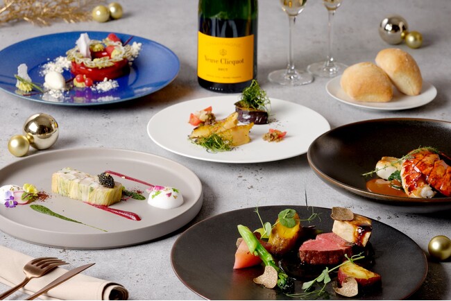 【みなとみらい】丘の上のロマンチックなレストランで過ごす特別なクリスマス稀少なフォアグラやキャビア、トリュフ、オマール海老、アワビ等の豪華食材を使用した「乾杯酒ヴーヴクリコ付クリスマスディナー」