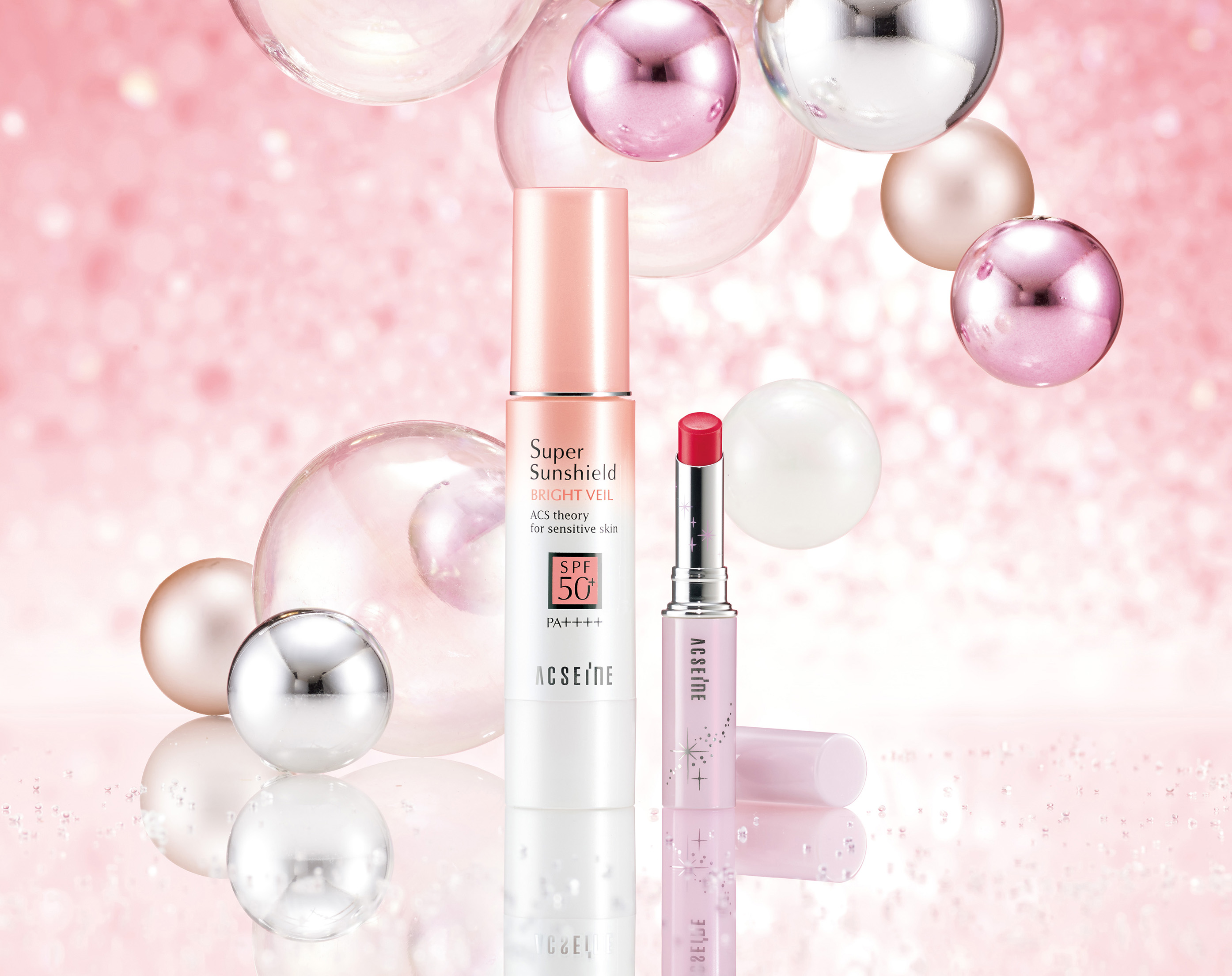 アクセーヌから、血色感あふれるクリスマスコフレが登場。秘密は“オレンジピンク”の色設計！人気のベースクリームがメインに。