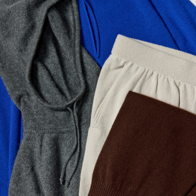 昨年即完のカシミヤニット、限定色で再登場CASHMERE KNIT ORDER FAIR at 〈GALERIE VIE(ギャルリー・ヴィー )〉