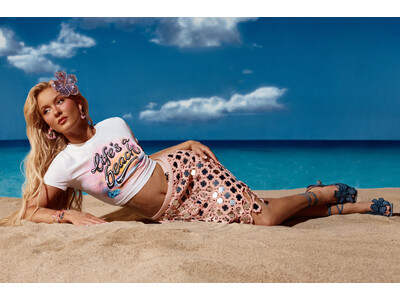 Desigual x Zara Larsson夏を