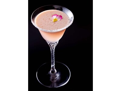 【横浜ベイホテル東急】雨の日も、甘くまろやかな1杯で　マンスリーカクテル「あじさい」を提供