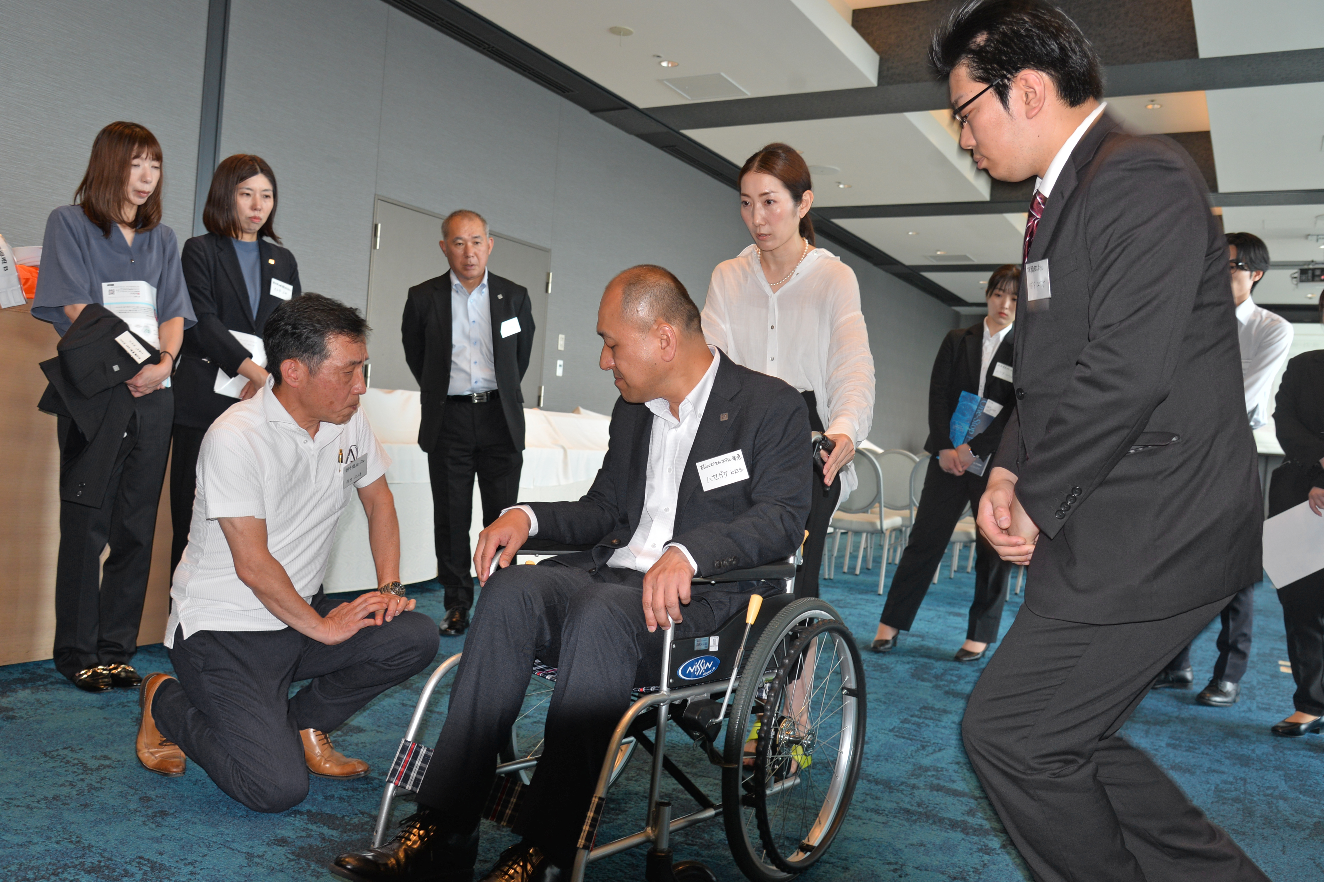 【東急ホテルズ】全国40ホテルのスタッフが“車いすでのリアルな不便”を実体験。誰もが安心して泊まれるホテルを目指し「ユニバーサルサービスEXPO 1」を開催。