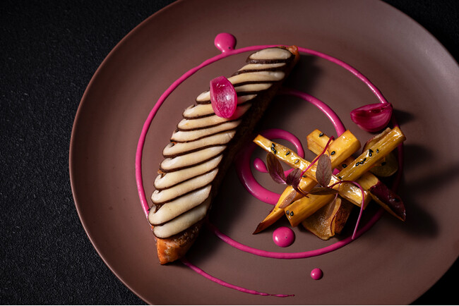 大阪エクセルホテル東急、晩秋の味覚を楽しむシーズナルメニューを発表。大阪発祥のブランドさつまいも『夢シルク』を使用した限定メニューが2025年10月24日から登場