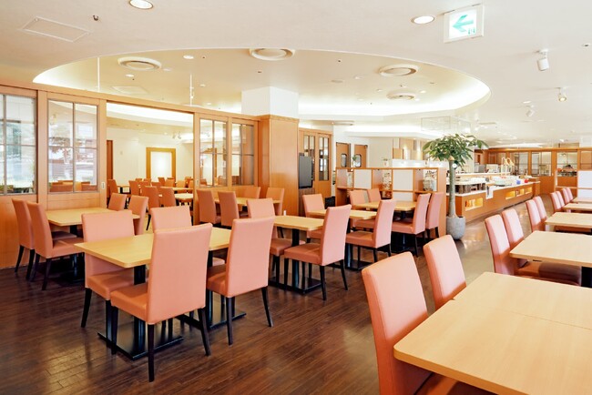 あなただけの“推し色”に染まる！自分で仕上げる「パレットケーキ」で推し撮りが楽しめる「推し色スイーツブッフェ」札幌東急REIホテルにて2月21日より期間限定開催