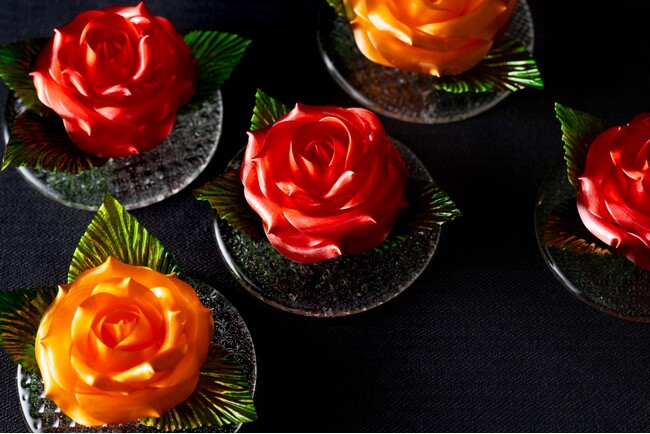 母の日を彩る、息をのむほど美しいフラワースイーツ。ザ・キャピトルホテル 東急、可憐な飴細工や“お花畑”のようなケーキを期間限定販売