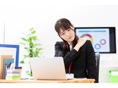 新社会人必見！肩こり・腰痛を防ぐ正しいデスクワーク姿勢３つのポイント ３万人治療の姿勢の専門家が伝授
