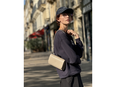 パリの風を感じる、タイムレスな佇まいのウォレットバッグが新登場。q bag paris「coucou (クク)」発売！