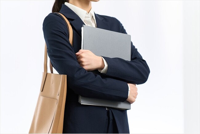 女性従業員の心身の健康とより働きやすい職場環境の整備を目的とした新制度「F休暇（女性健康支援休暇）」を導入