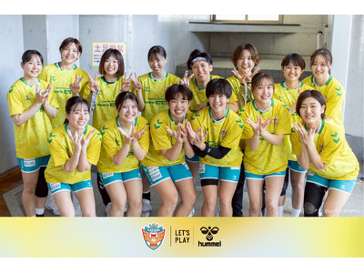 ヒュンメルがザ・テラスホテルズ ラティーダ琉球のミモザシャツチャリティーオークションを開催！