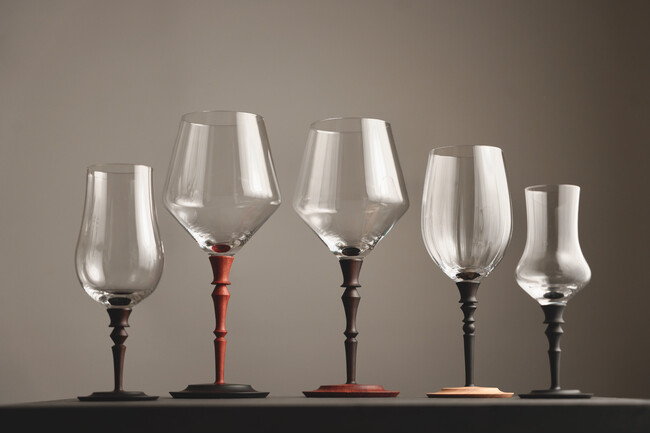 【ツヴィーゼル グラス】異素材が織りなす究極の美、MOKU glassとのコラボレーション。ツヴィーゼルとMOKU glassの職人技が融合した、5種類の特別なグラスコレクション