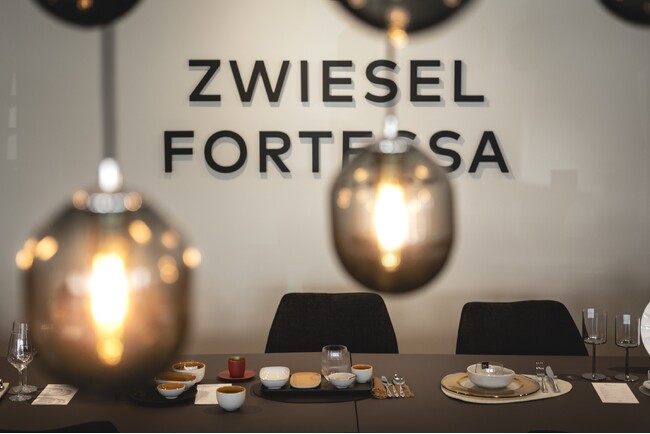 【社名変更】株式会社ツヴィーゼル・ジャパンは、ドイツ本社のグローバルなブランド再編に伴い、2026年2月1日より社名を「株式会社ツヴィーゼル・フォルテッサ・ジャパン」へ変更