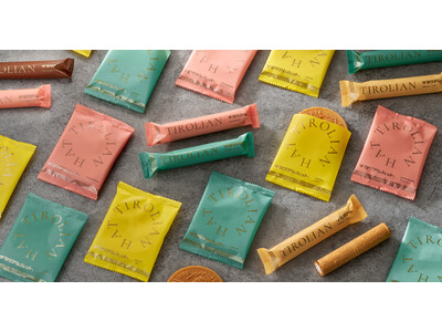 【創業約400年・福岡の千鳥饅頭総本舗】看板商品「千鳥饅頭」と「チロリアン（ロング・ハット）」が装いを新たに。