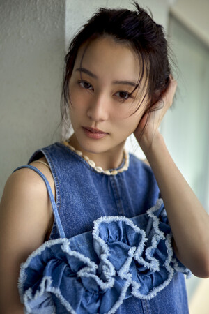 モデルで女優の花山瑞貴さんを起用した「Ungrid(アングリッド)」デニムLOOKを公開
