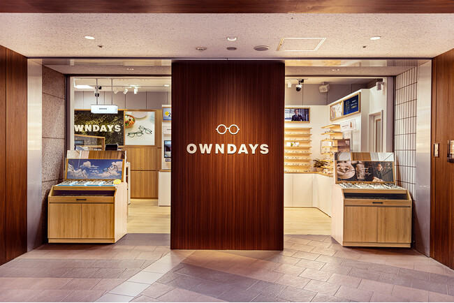 【OWNDAYS | オンデーズ】DX推進モデル店舗を8月20日、天王洲アイルにオープン。世界初※！独自の生成AI×RFIDで“似合う”が発見できる次世代レコメンドサービス導入店舗