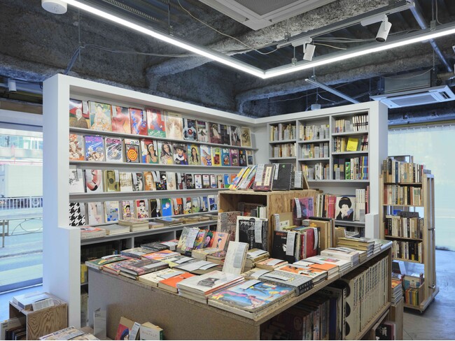 日本初!? デザイナー／装丁家ごとに書棚が構成された古本屋。書店＋ギャラリー「TIGER MOUNTAIN（タイガーマウンテン）」、東京・虎ノ門にオープン！！