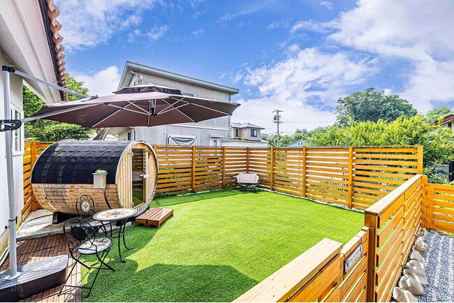 【2025年10月 GRAND OPEN】1日1組限定・愛犬と過ごせるサウナ付きの1棟貸宿「エンパイルヴィラ」で忘れられないひとときを。