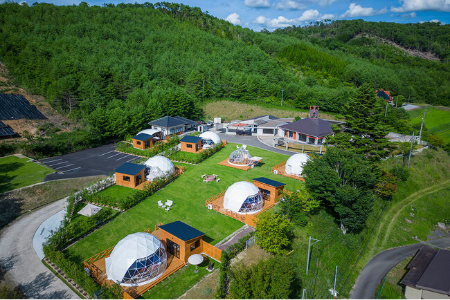 【広島・三原】“泊まる”から“一日中遊べる”グランピングへ。アドベンチャープール付き新客室が誕生!「グランエントランス広島三原」がリニューアル