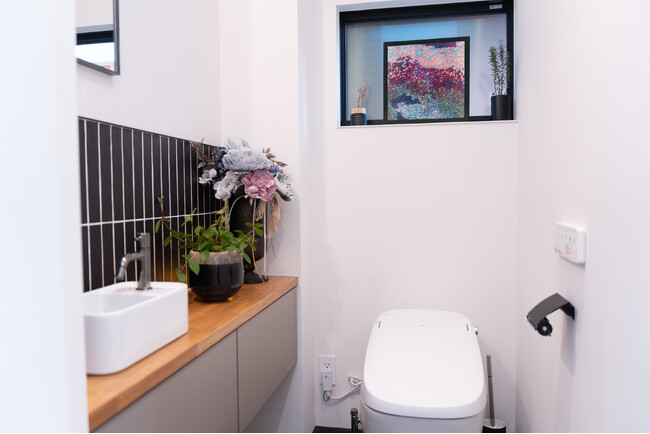 プレスリリース「マンションにおける災害時用トイレキットの普及促進に向けヘラルボニーとの協業によるBrilliaオリジナル防災商品を販売」のイメージ画像