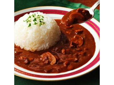 秋になると食べたくなる!こっくり濃厚な「ビーフハヤシ」や「牛すじ赤ワイン煮込み」が登場