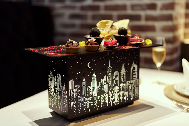 “おめでとう”は最初の一口から。『マンハッタンライツ・セレブレーションタパスタワー』新登場