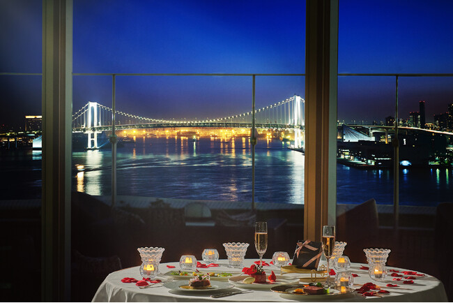 エグゼクティブ シェフ パティシエ特製 ボンボンショコラ「カクテルショコラコレクション」が付いたバレンタインコースが登場