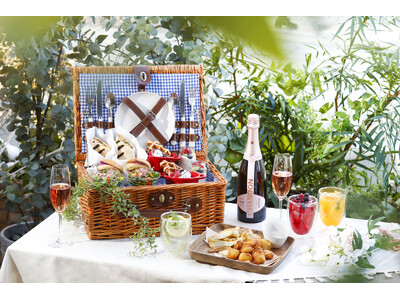 新緑が芽吹く表参道、ニューヨークストリートテラスで楽しむ“おしゃピク”でニューヨーカー気分！『ピクニックバスケット』1日10セット限定販売