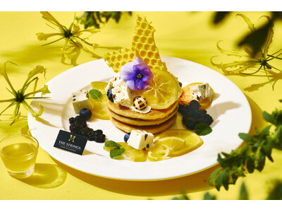 ミツバチが誘う、初夏のフラワーガーデンへ！『はちみつレモンパンケーキ』新登場