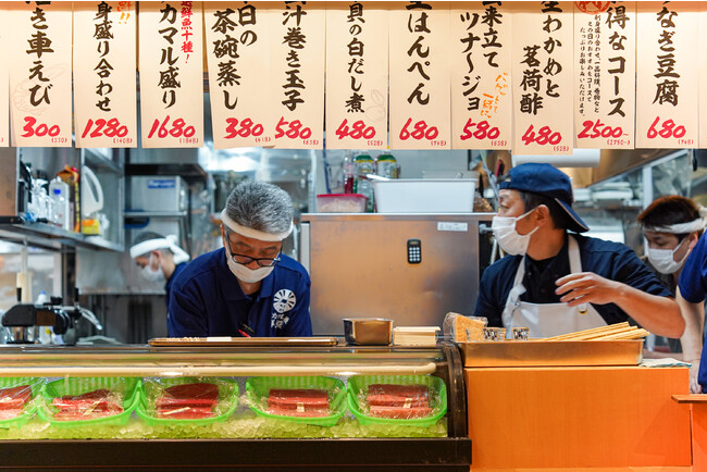 沼津の漁港から美味しい魚をたくさんお届け！アカマル屋鮮魚店 溝の口店が2023年1月26日(木)にグランドオープン！ オープニングイベントで大物の生本まぐろの解体ショー＆即売会も！！ のメイン画像