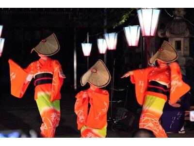 越中八尾「おわら風の盆」9月１日～3日　町屋の特別観覧席で堪能
