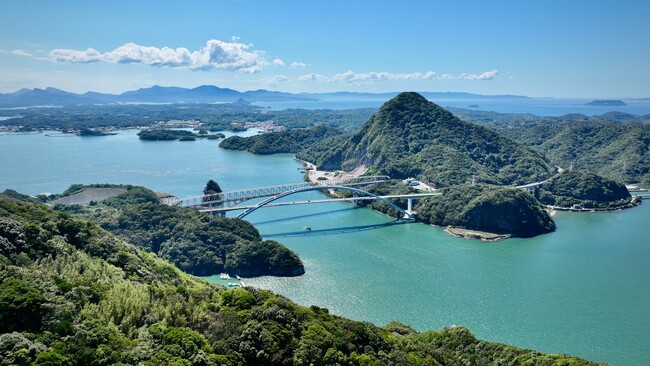 離島をまるごと巡り、小値賀島・天草諸島をドローン100％で撮影した映像上映会を離島百貨店で開催。鳥の視点がいざなう新探求体験