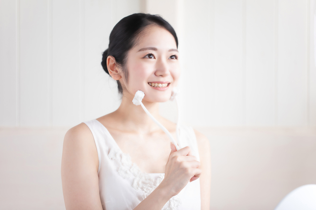 【20代～30代の女性に訊いた小顔グッズ使用の実態】7割以上がグッズの効果を実感！小顔のためにさらに取り組みたいこととは？