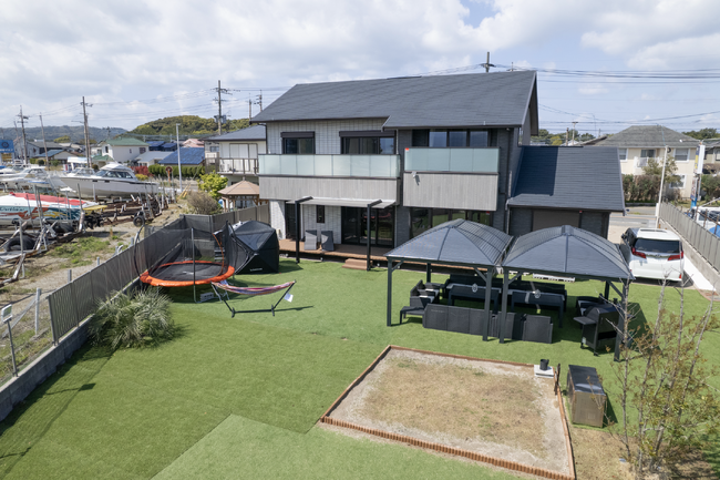 【福岡・海の中道】ホテル・民泊運営のAIRSTARが最大20名宿泊可能な一棟貸しのラグジュアリー貸切別荘「hau'oli」をオープン！「BBQ・サウナ完備、ペット可」の非日常を楽しめる空間をご紹介