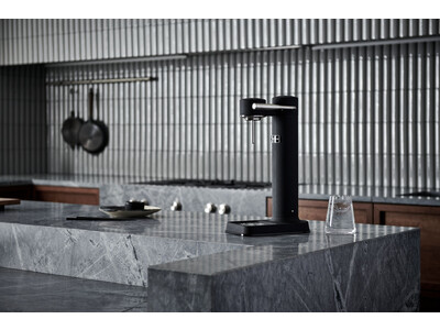 北欧スウェーデン発 世界的炭酸水メーカーaarke (アールケ)がELLE SHOP、RoomClipなど販売店舗数拡大と、サステナブルな専用ボトルの新商品発売を発表。