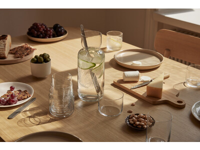 スウェーデン発のプレミアムキッチンブランドaarke (アールケ)から、新たなテーブルウェア「Glassware」シリーズが2023年5月に誕生。
